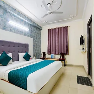 Mayank Plaza-near Igi Airport Terminal-3 India