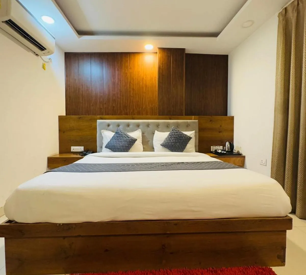 ****  Hotel Ocean Suites Near Delhi Airport New Delhi India